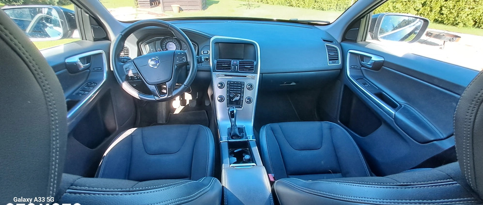 Volvo XC 60 cena 79500 przebieg: 165000, rok produkcji 2017 z Chojnice małe 37